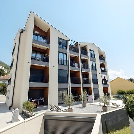 Fides Stylish Apartments Tivat With Pool Exteriér fotografie