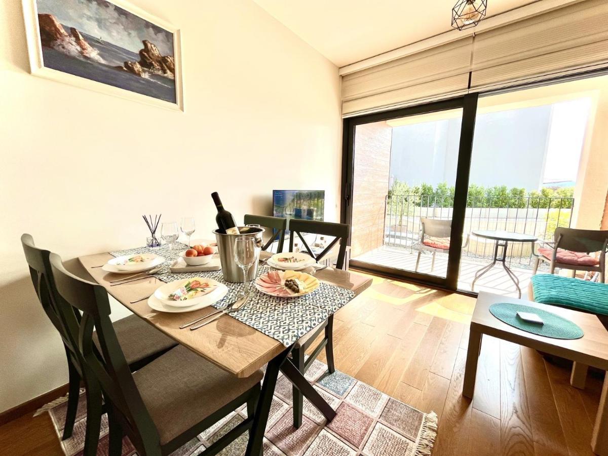 Fides Stylish Apartments Tivat With Pool Exteriér fotografie